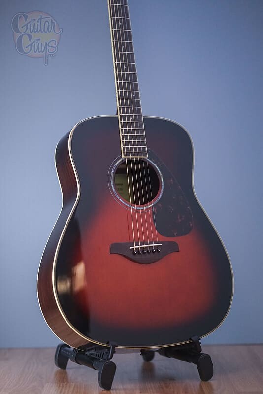 

Yamaha FG830 Табачно-коричневый Санберст