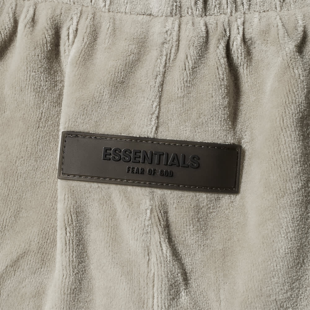 

Шорты Fear of God ESSENTIALS Velour Short