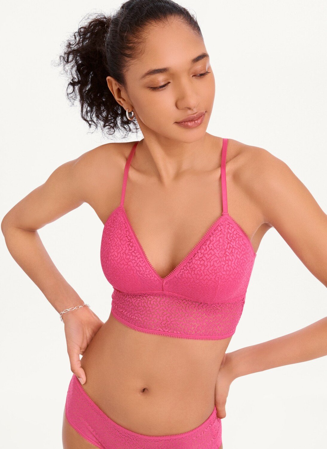 

Бюстгальтер удлиненный без косточек Modern Lace со спиной-борцовкой DKNY