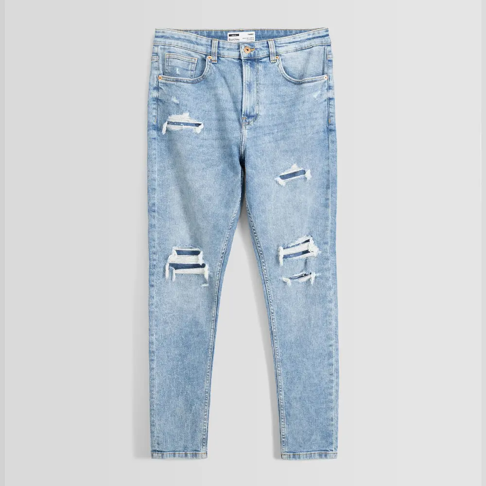 

Джинсы Bershka Ripped Carrot Fit, голубой