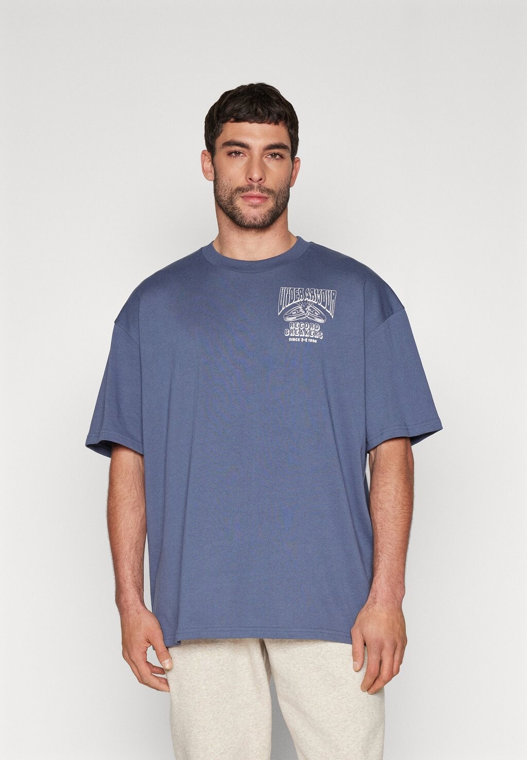 

Футболка с принтом BREAKERS Under Armour, цвет downpour gray/white