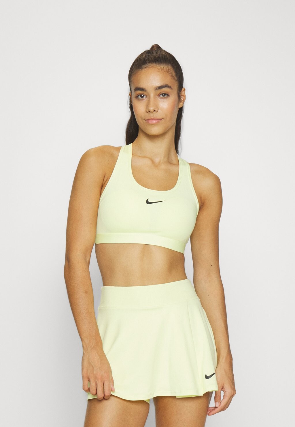 

Спортивный бюстгальтер со средней поддержкой Бюстгальтер Nike, светящийся зеленый