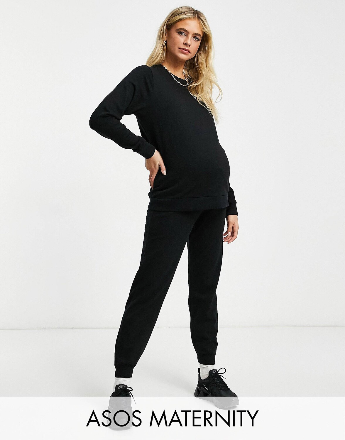 

Черный спортивный костюм узкого кроя ASOS DESIGN Maternity