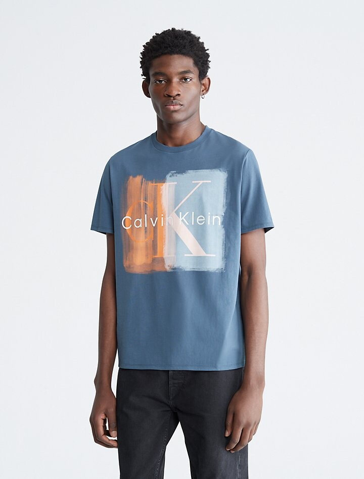 

Контрастная футболка с круглым вырезом и монограммой Calvin Klein, синий