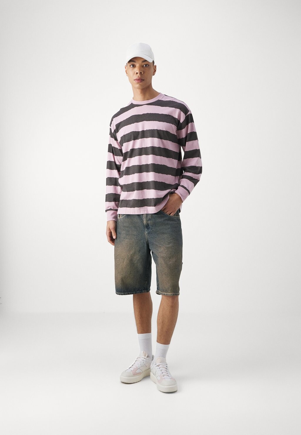 

Джинсовые шорты BDG Urban Outfitters, средний винтажный оттенок Carpenter