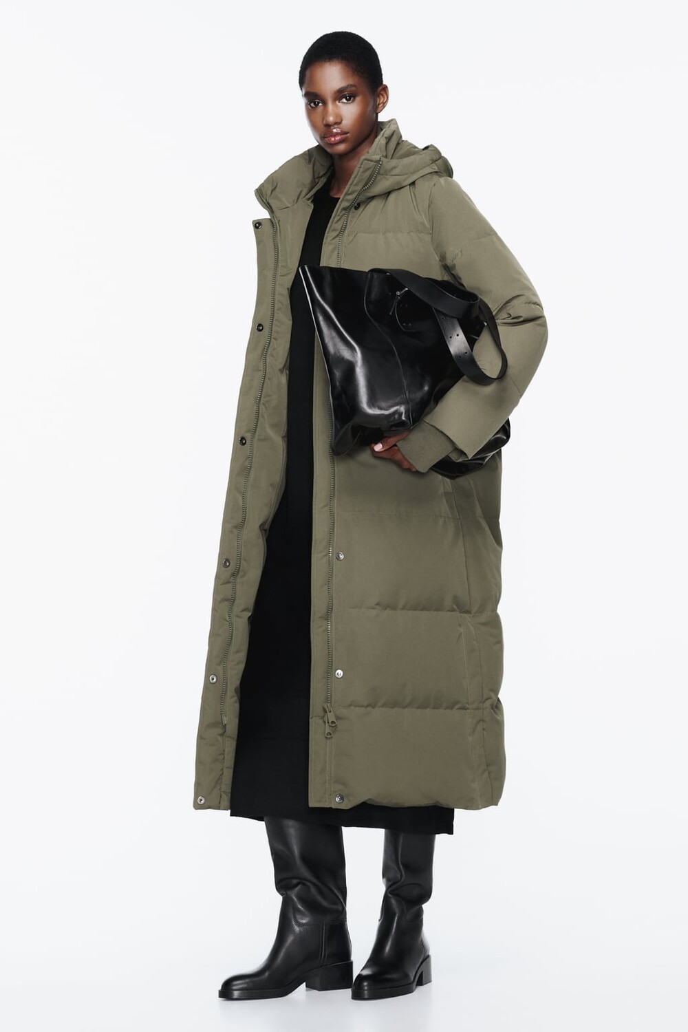 

Длинный пуховик с капюшоном и защитой от воды и ветра ZARA, хаки