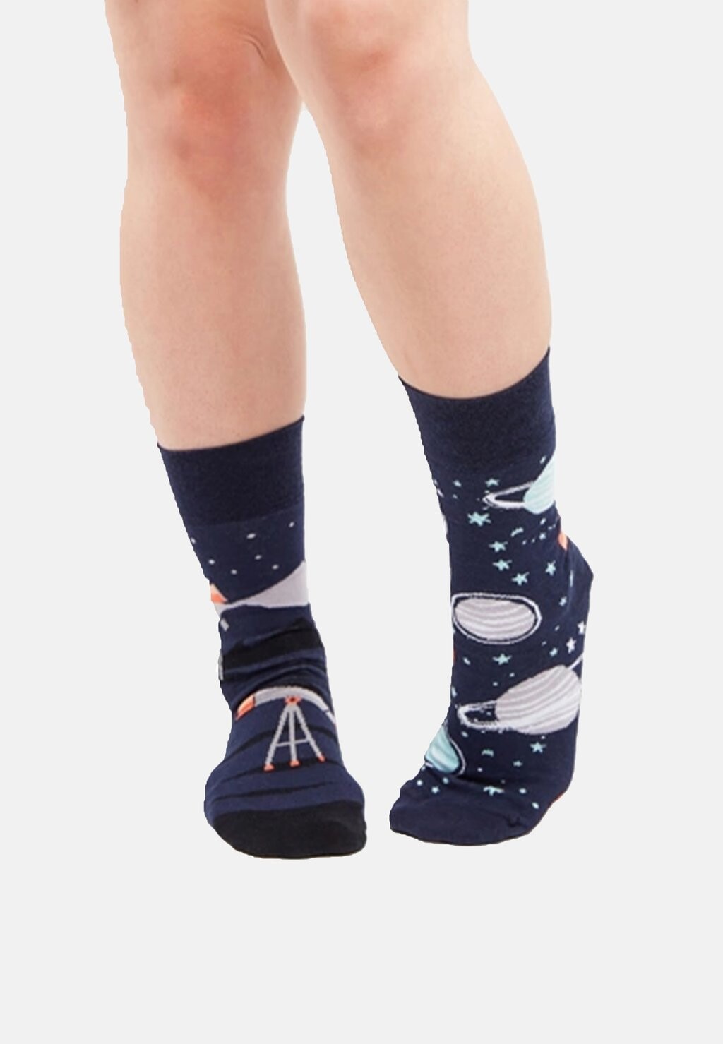 

Носки 1 PAAR MIT 2 UNTERSCHIEDLICHEN DESIGNS MOTIV COSMOS Dedoles, темно-синий