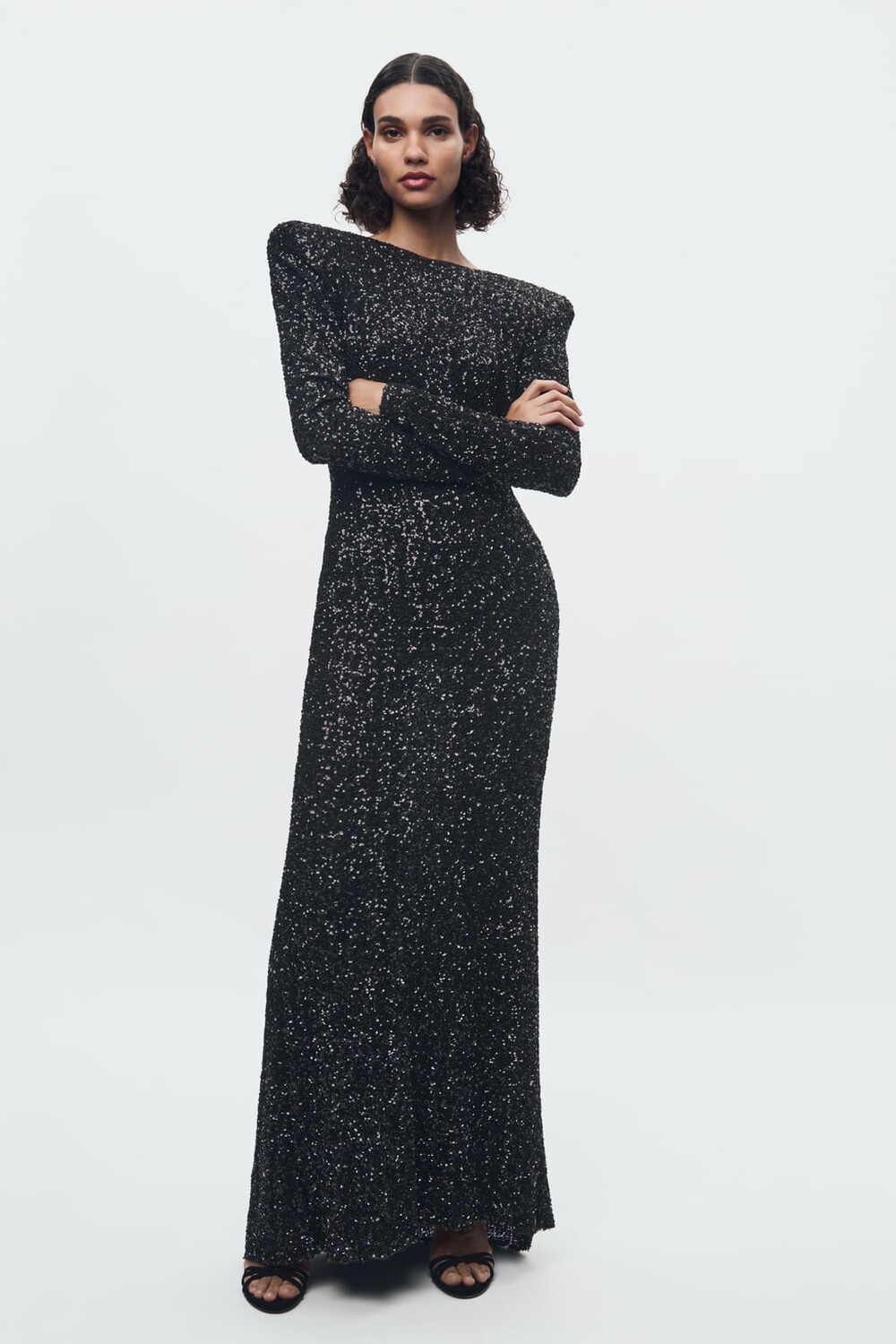 

Платье с пайетками и подплечниками ZARA, черный