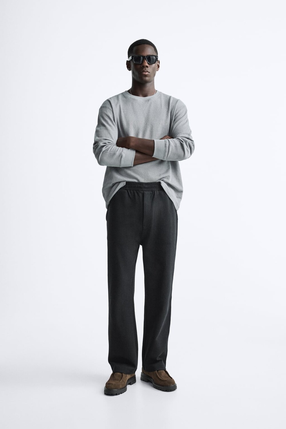 

Брюки-джоггеры свободного кроя ZARA, черный