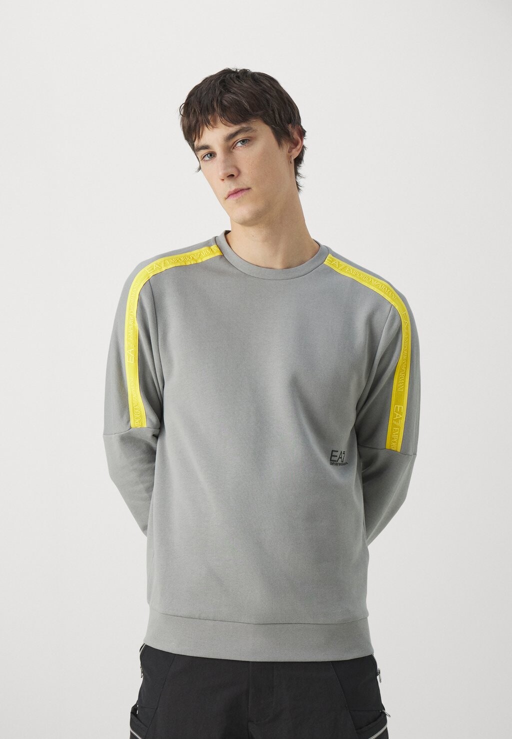 

Толстовка с капюшоном EA7 Emporio Armani, светло-серый