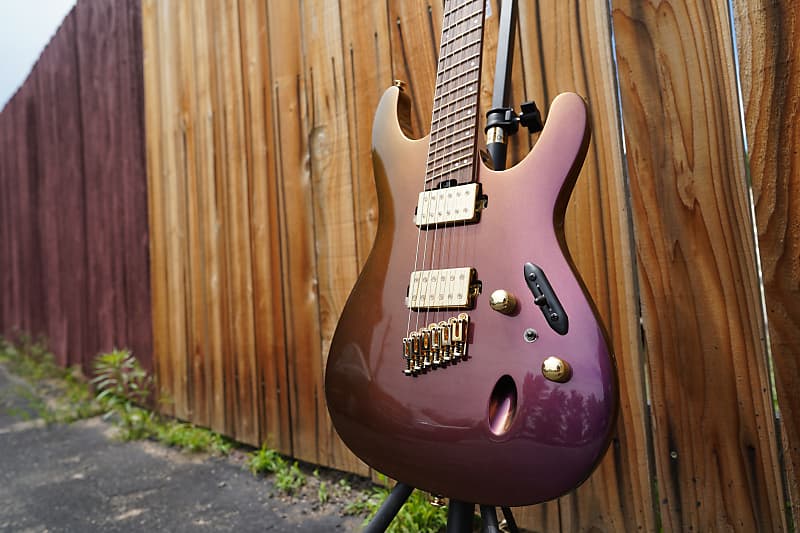 цена Электрогитара Ibanez SML721 - Rose Gold Chameleon 6-String Electric Guitar