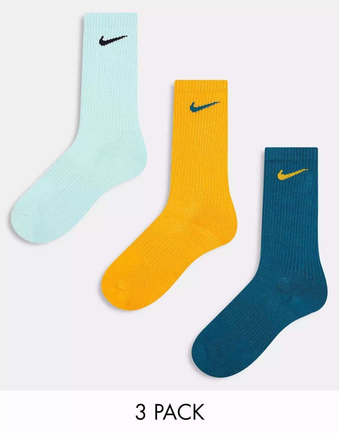 

Три пары носков Nike Everyday Plus бирюзового, нефритового и оранжевого цветов