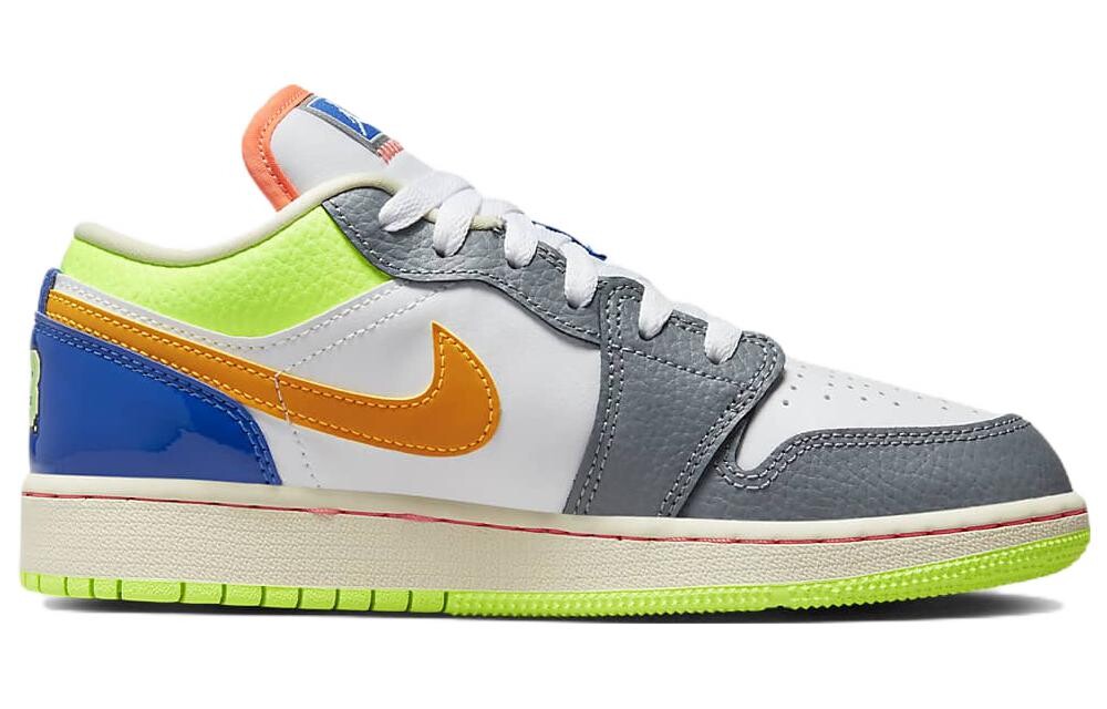 

Кроссовки женские Nike Air Jordan 1 Vintage баскетбольные, белый / серый