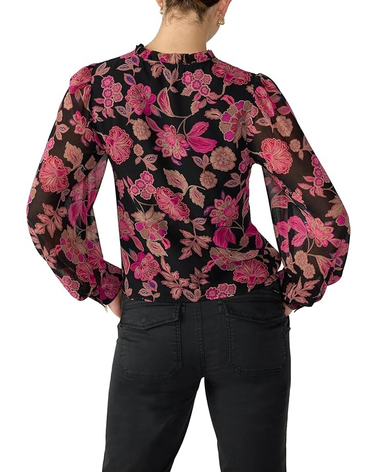 

Блуза Sanctuary Think Of You Smocked Blouse, цвет Cranberry Bloom
