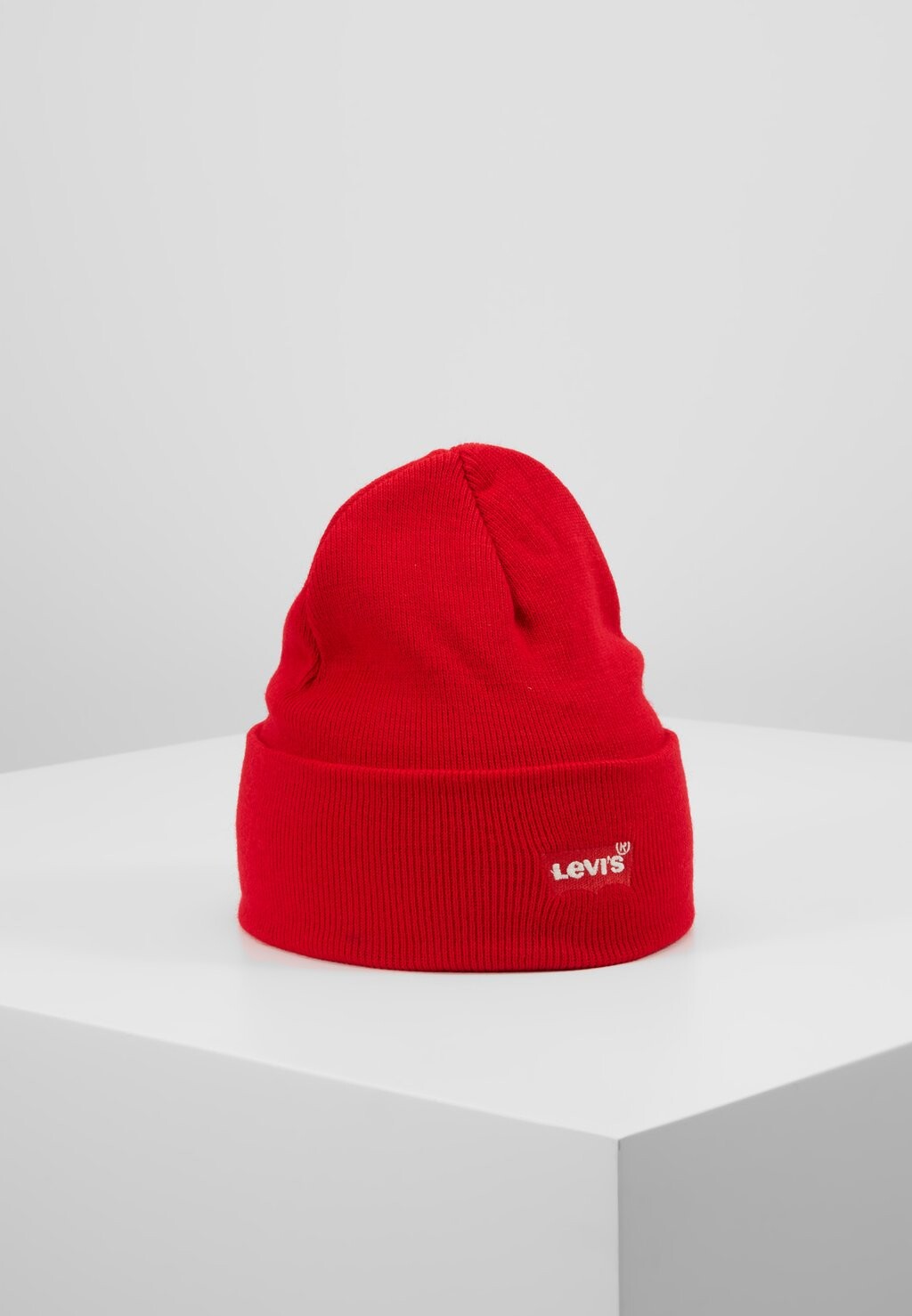 

Шапка Levi's