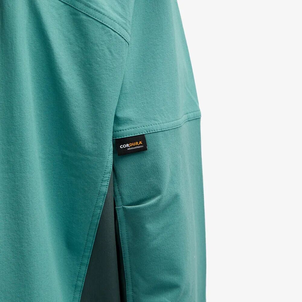 

Nike Куртка из софтшелла ACG Sun Farer, зеленый