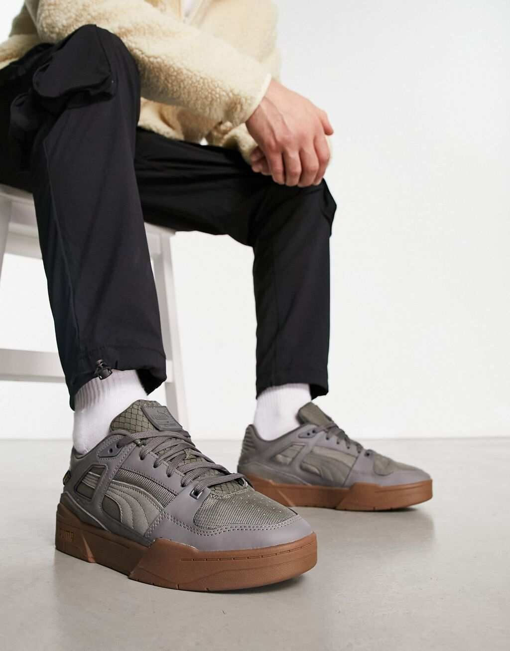 

Серые кроссовки Puma Slipstream Codura