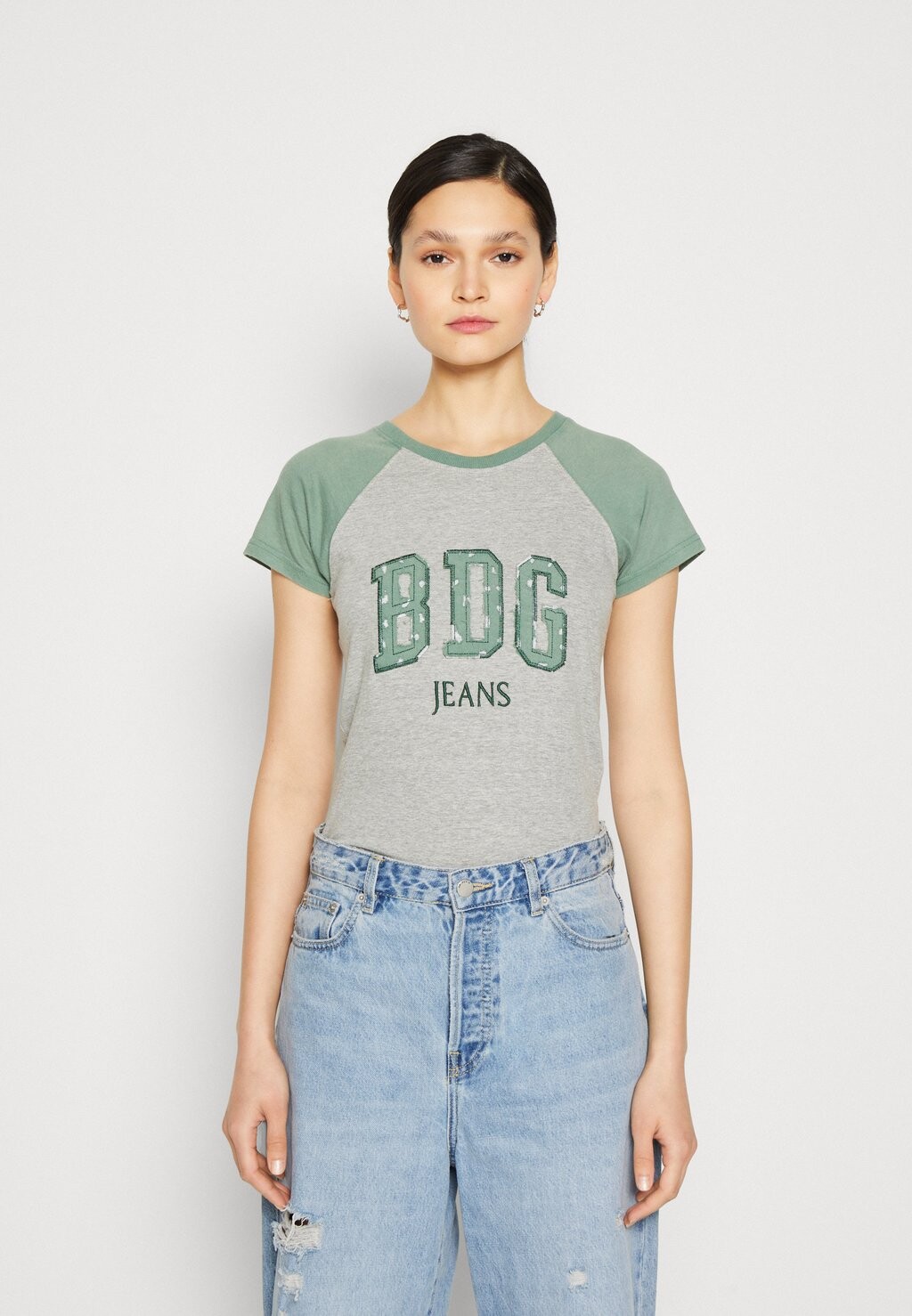 

Футболка с принтом BDG Urban Outfitters, Серый