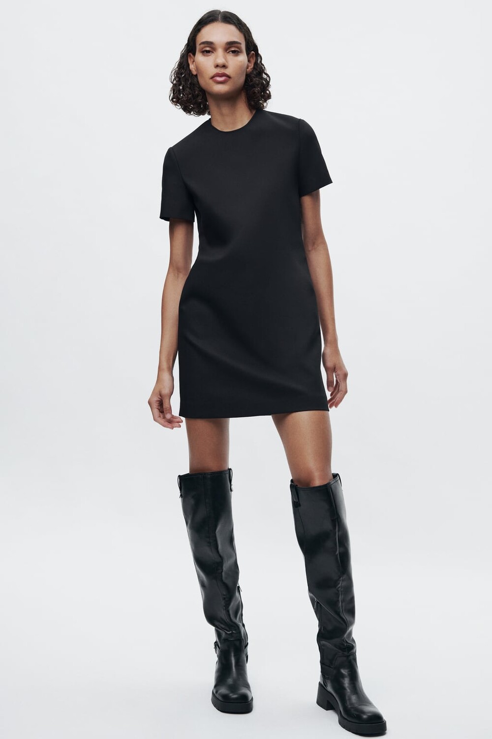 

Короткое платье ZARA, черный