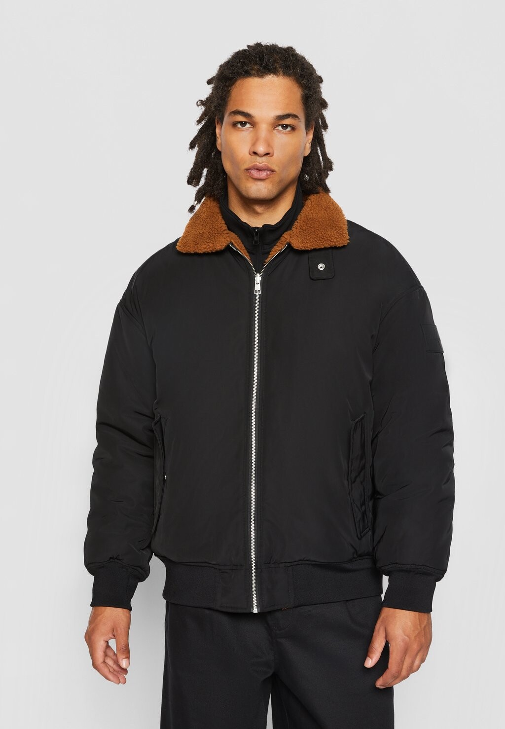 

Куртка Calvin Klein Jeans REVERSIBLE, черный