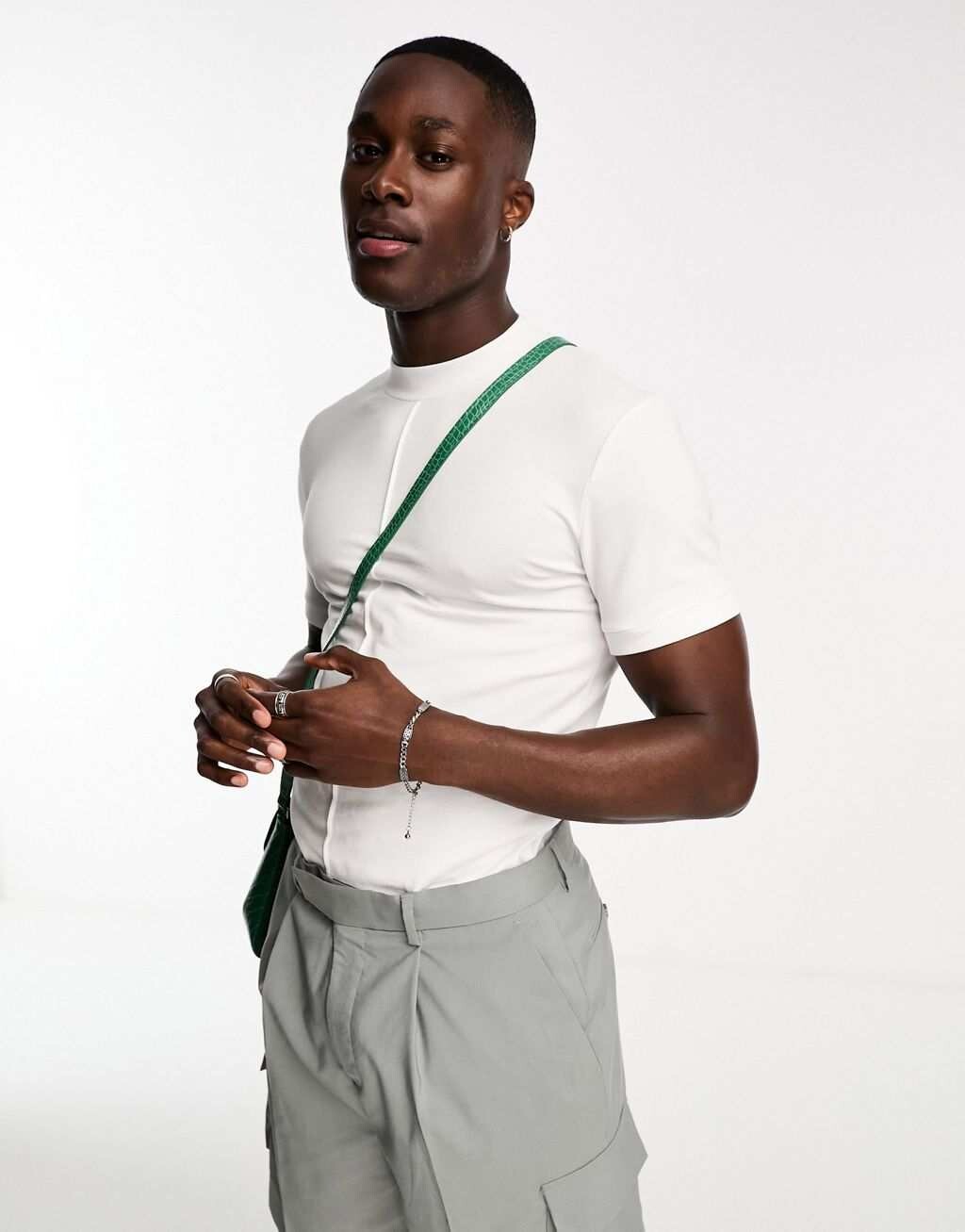 

Белая обтягивающая футболка со швом ASOS DESIGN