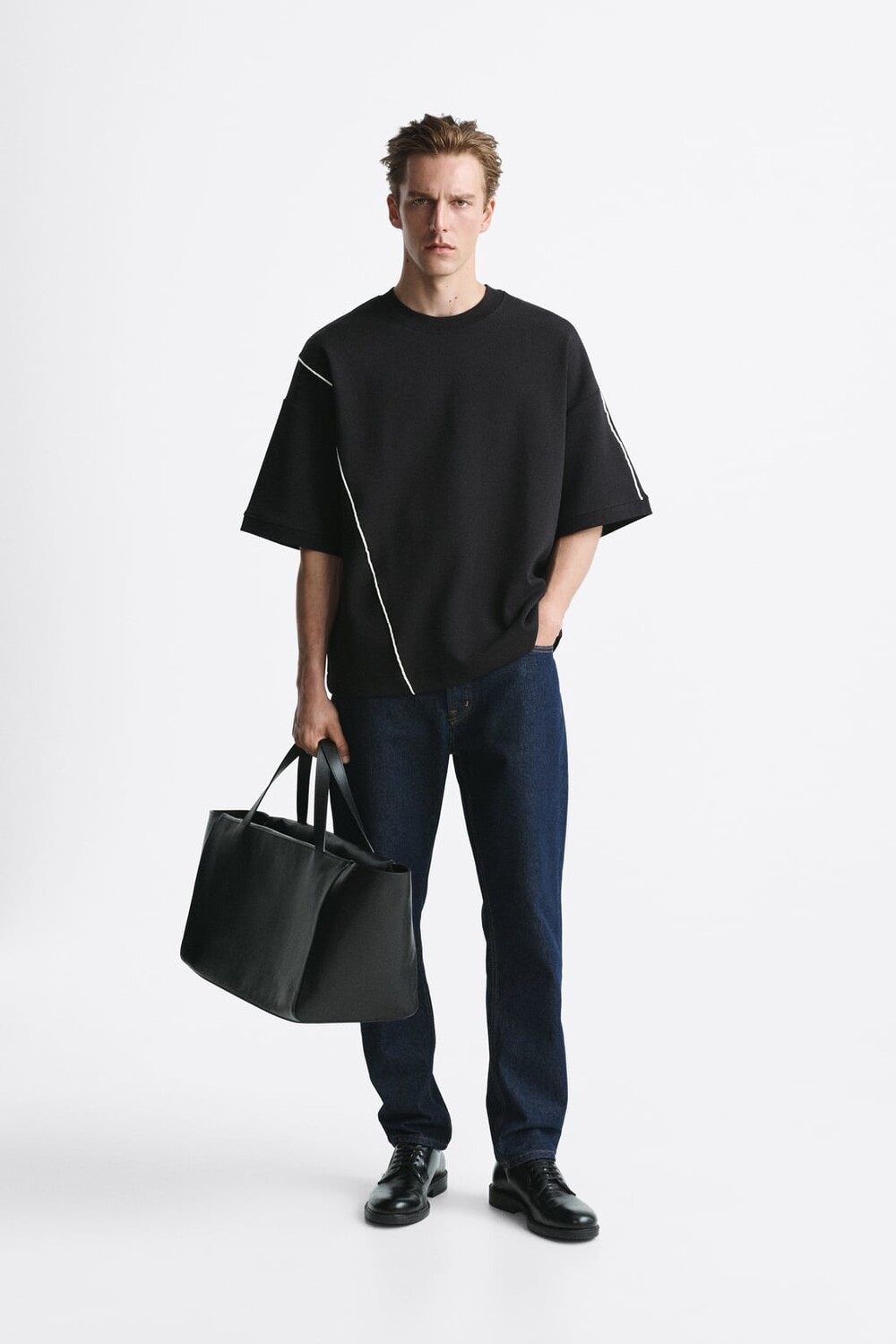 

Свитшот с контрастной отделкой ZARA, черный