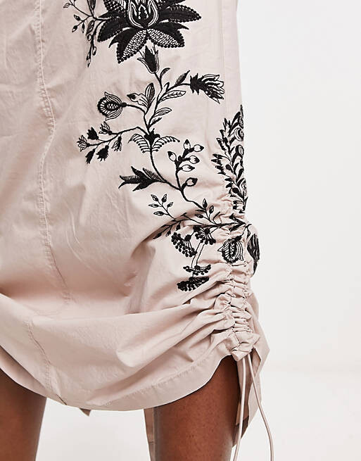 

Юбка макси карго с вышивкой и сборками по бокам ASOS DESIGN