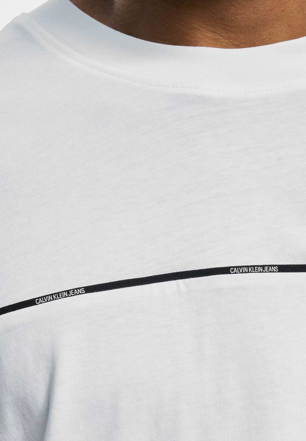 

Футболка с принтом BOXY FIT Calvin Klein Jeans, белый