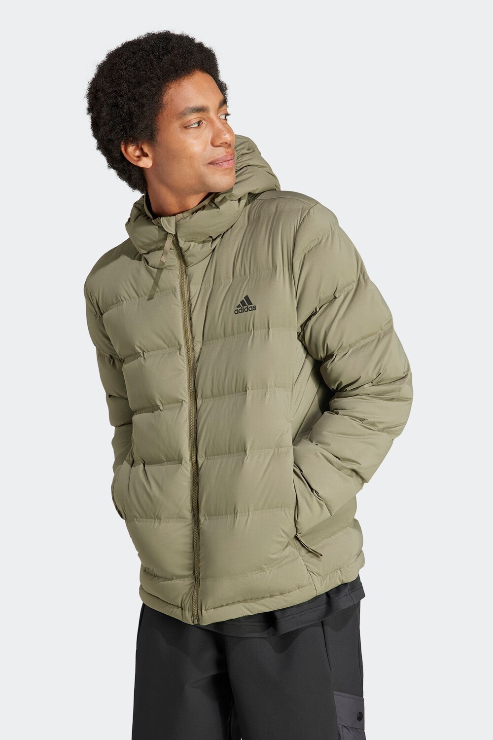 

Adidas Sportswear Эластичный пуховик с капюшоном Helionic Adidas, зеленый