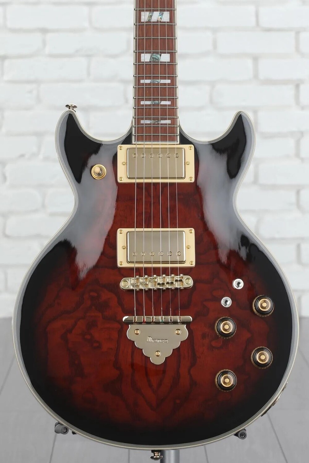 

Ibanez AR325QA — темно-коричневый солнечный свет