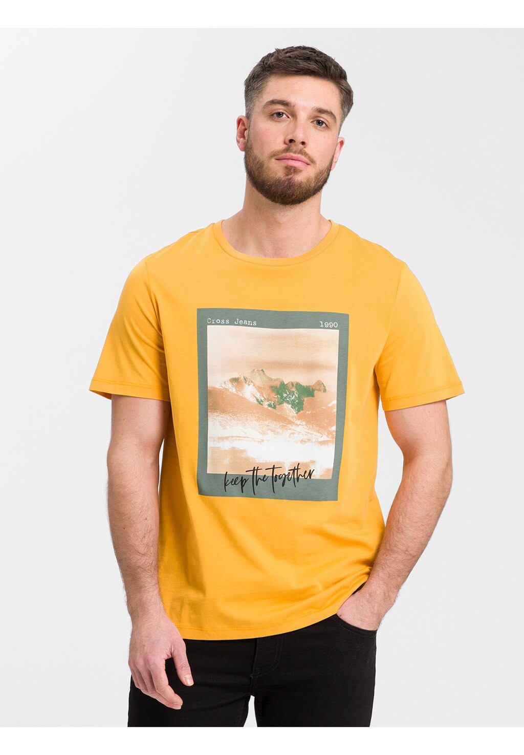 

Футболка с принтом 15861 Cross Jeans, цвет dark-yellow