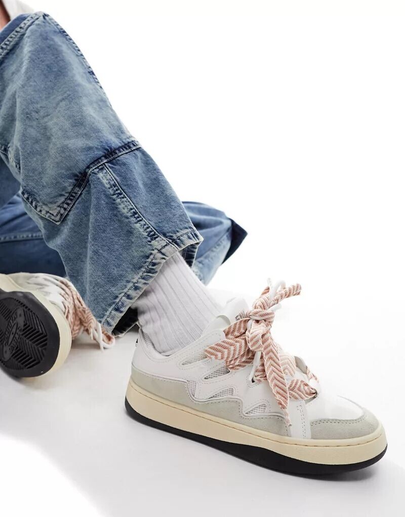 

Бело-бежевые кроссовки Steve Madden Roaring, Серый