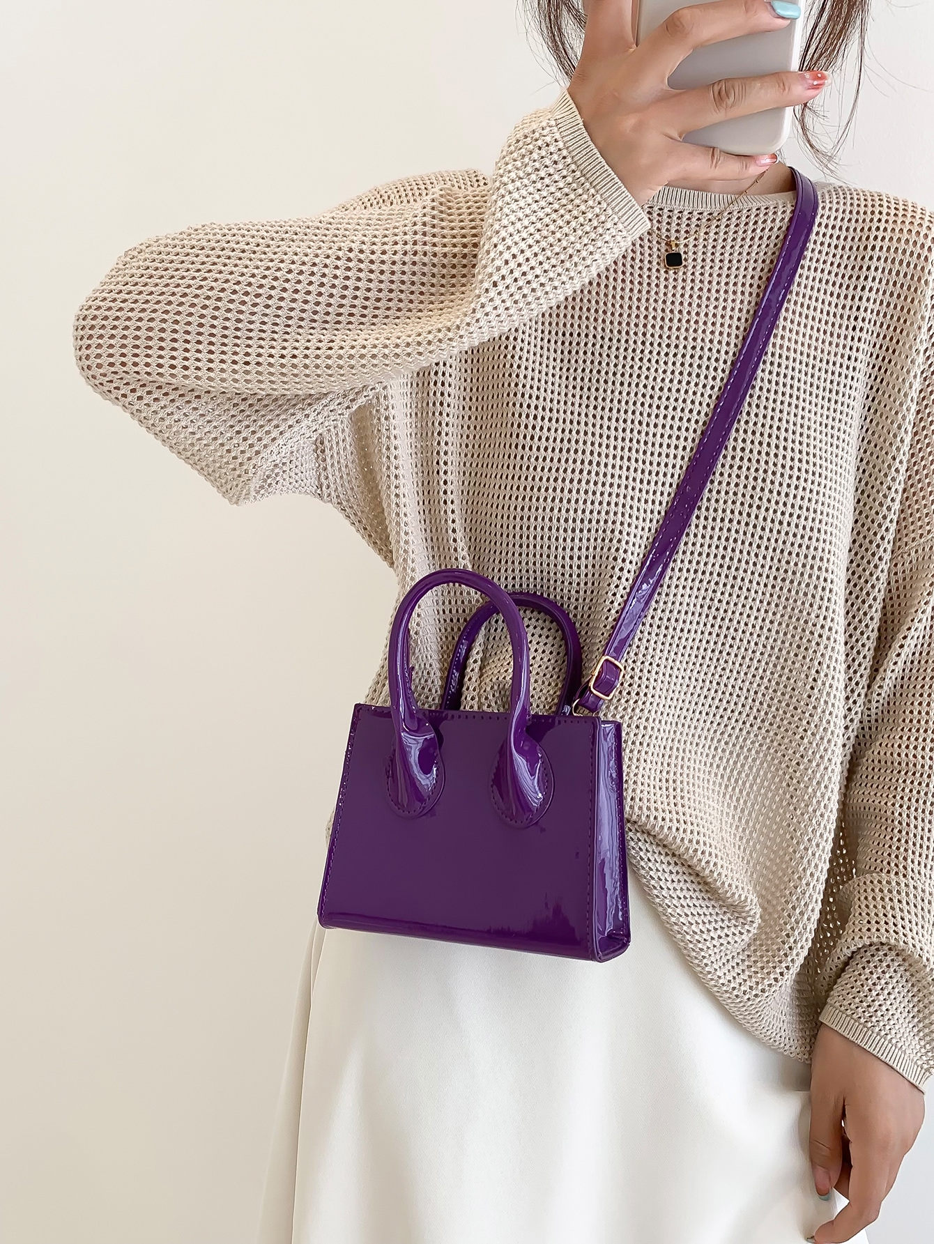 цена Модная мини-многофункциональная женская сумка из лакированной кожи с лазерной отделкой, фиолетовый