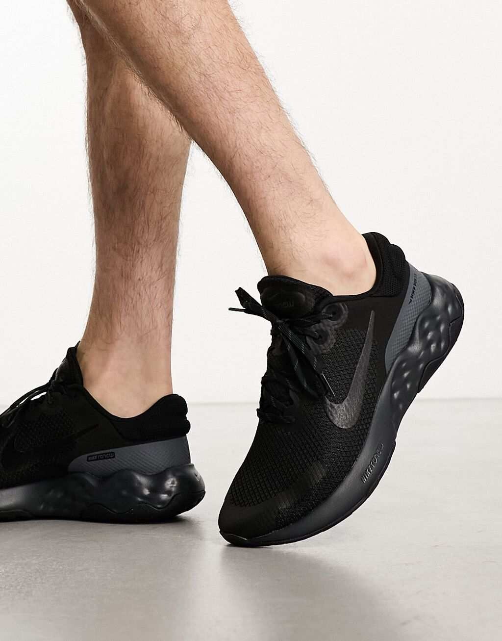 

Черные кроссовки Nike Running Renew Ride 3