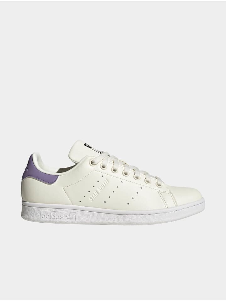

Кроссовки на шнуровке adidas, цвет off white/magic lilac/black