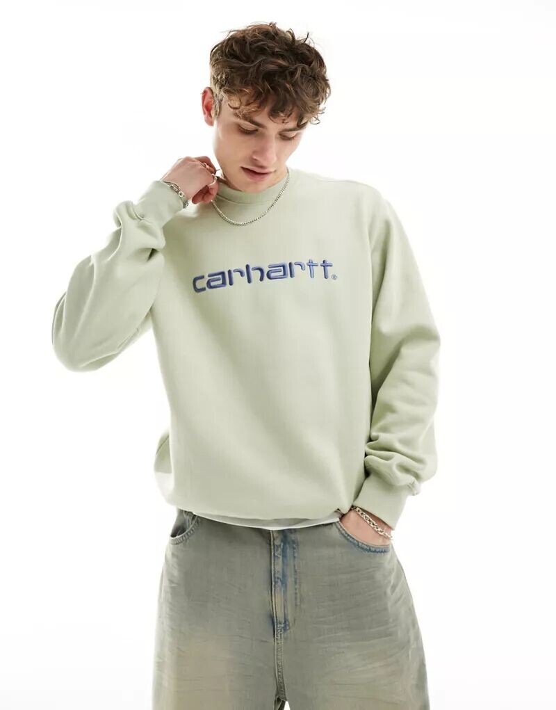 

Зеленый свитшот с надписью Carhartt WIP