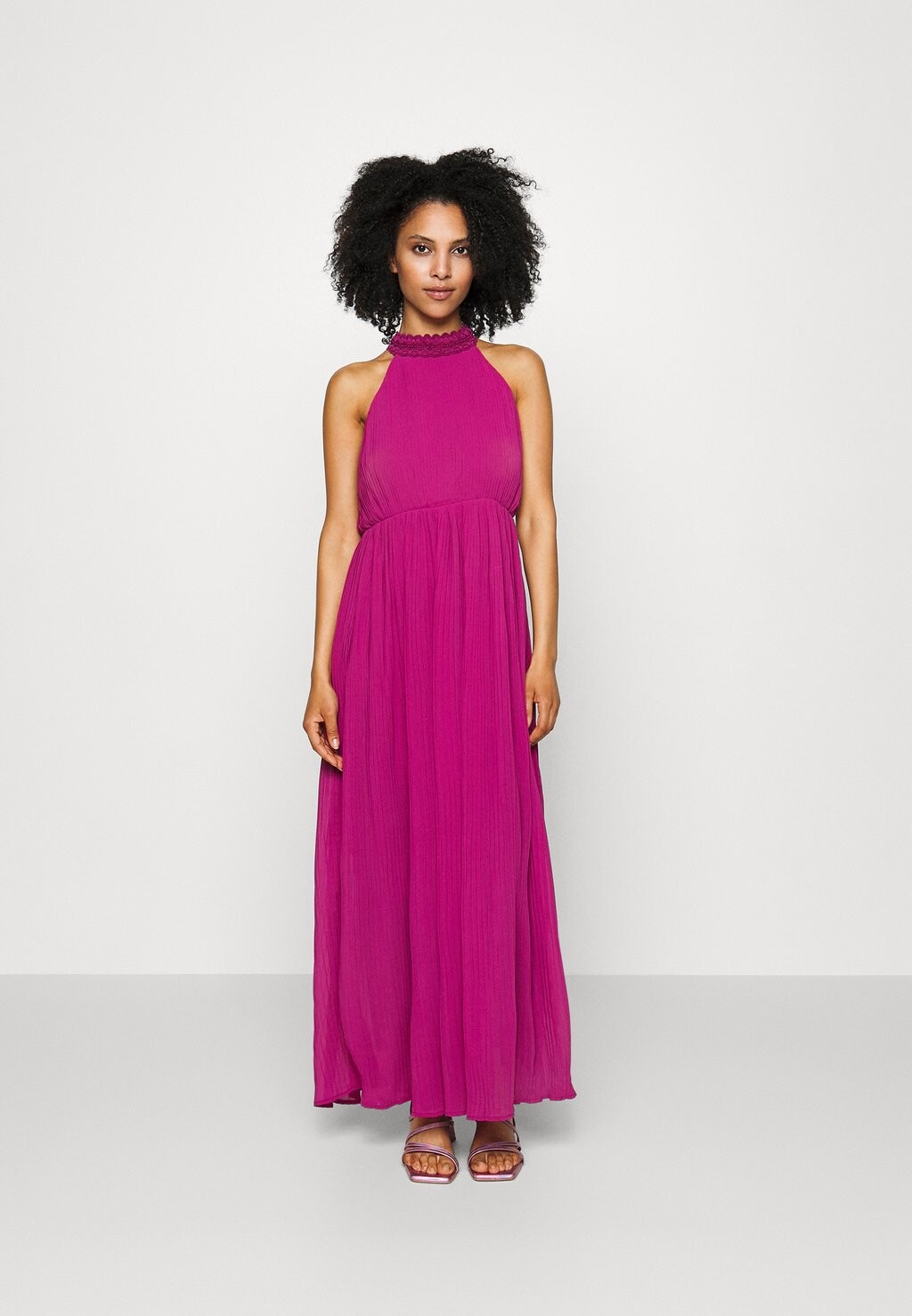 

Платье Vero Moda