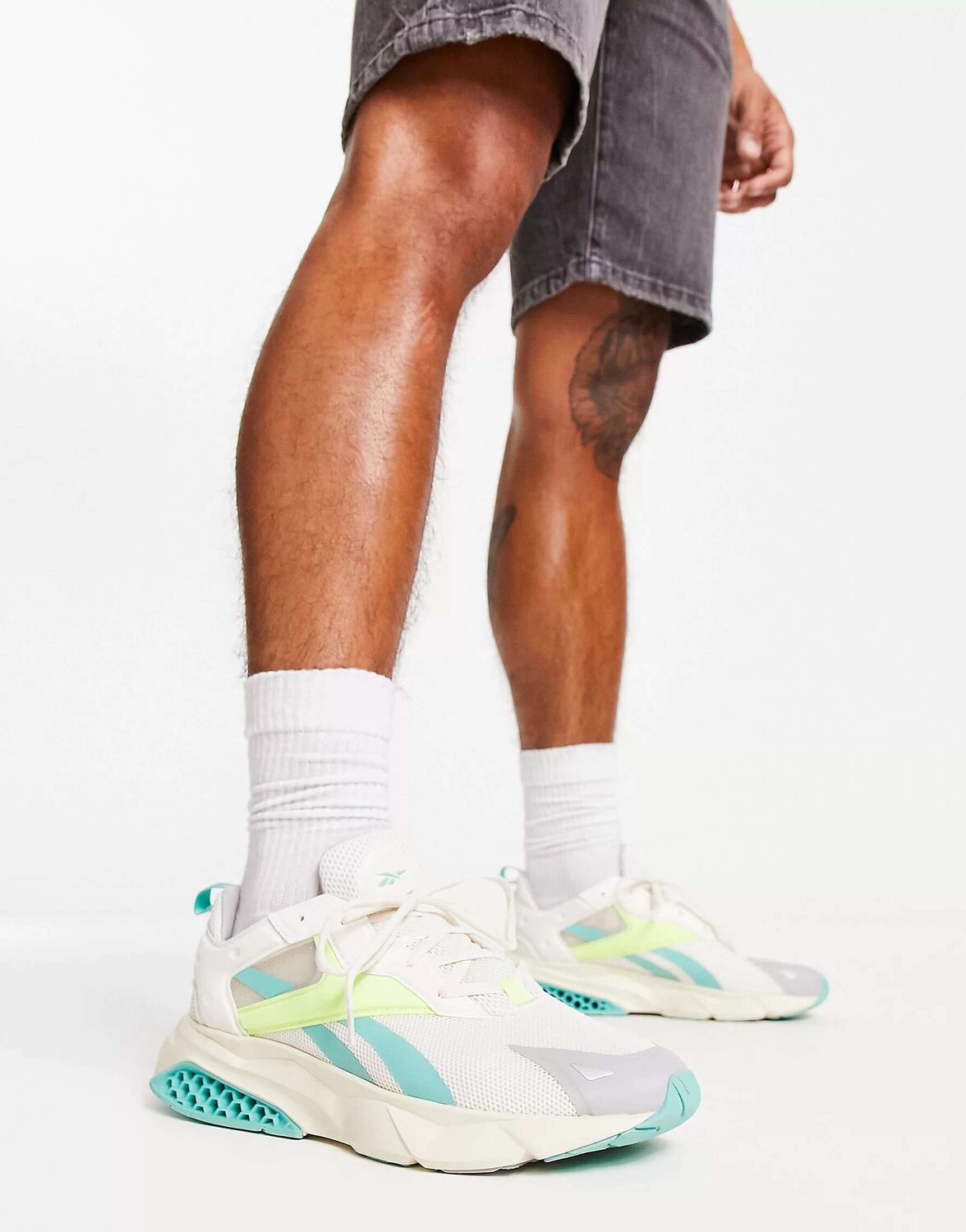 

Кроссовки Reebok Hexalite Legacy в меловом и бирюзовом цвете, Зеленый