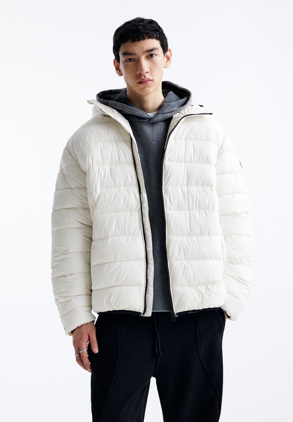 

Зимняя куртка PULL&BEAR, белая