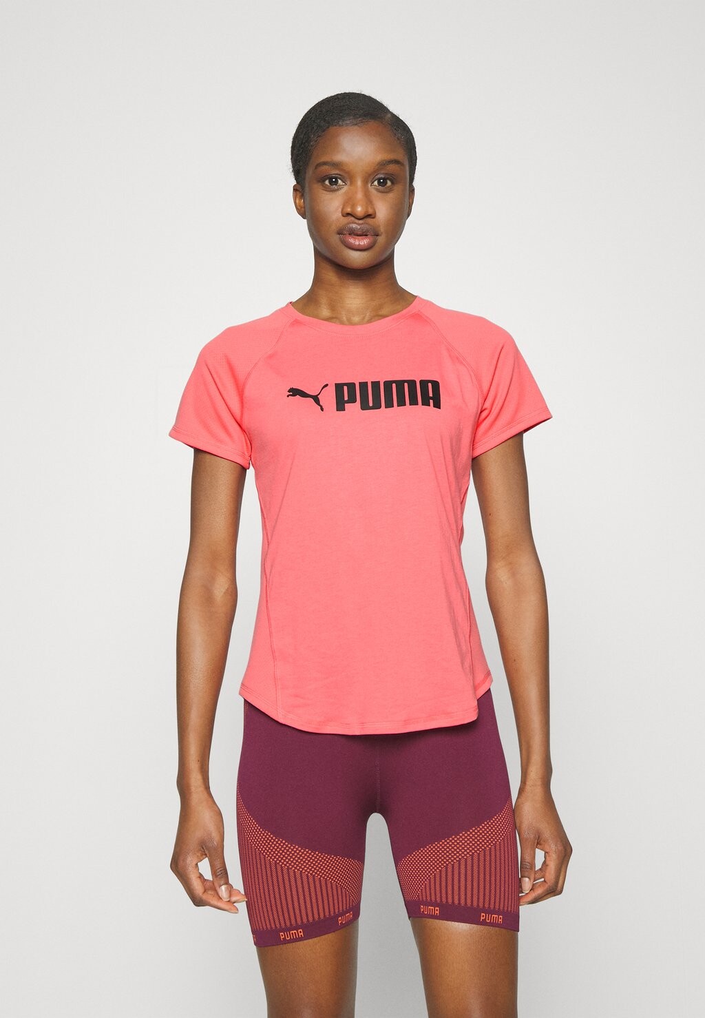 

Спортивная футболка Puma