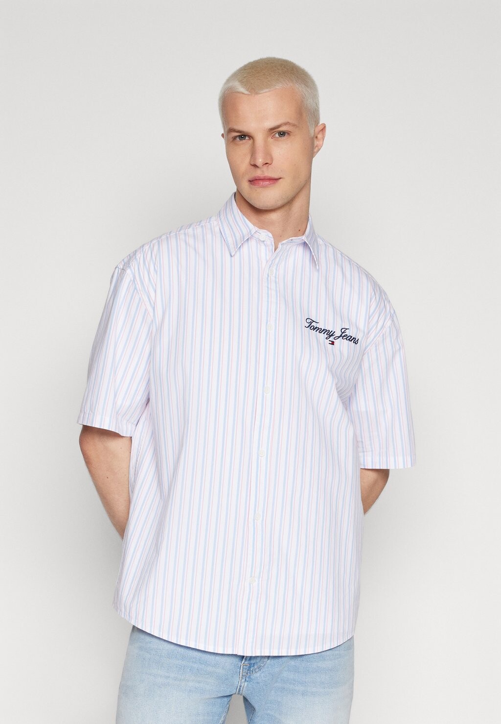 

Рубашка Tommy Jeans, белый