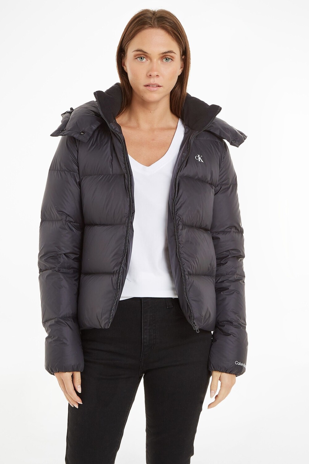 

Черный короткий пуховик Calvin Klein Jeans, черный