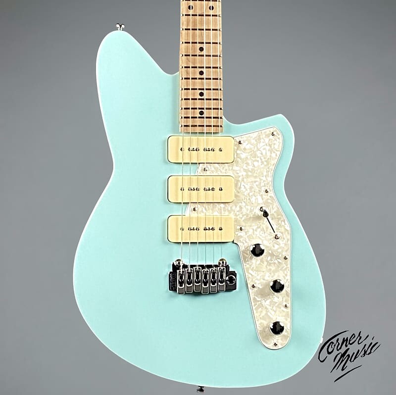 

Электрогитара Reverend Jetstream 390 with Hardshell Case 2023 - Chronic Blue