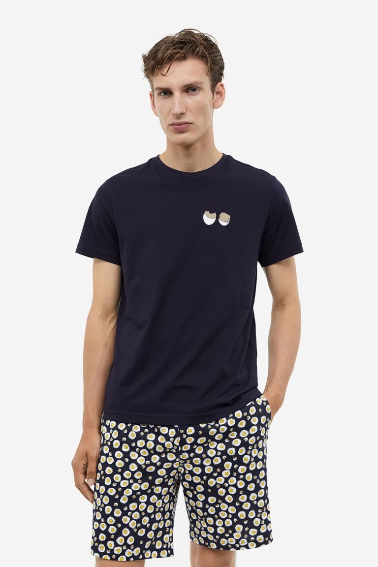 

Пижамный комплект из футболки и шорт стандартного кроя H&M