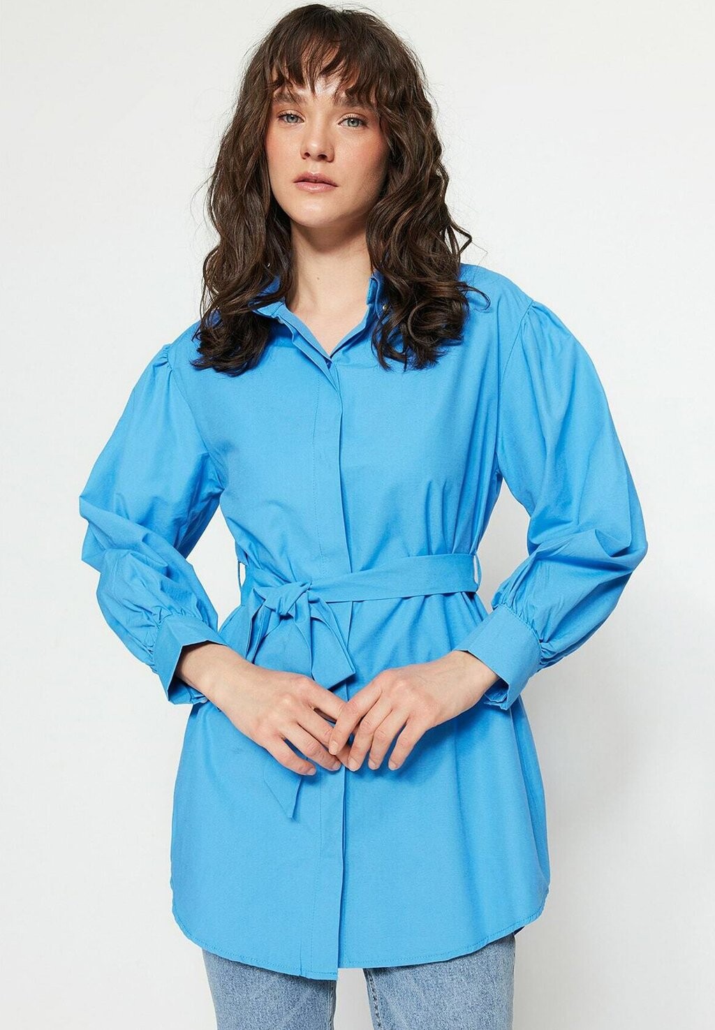 

Рубашка Trendyol Modest, синий