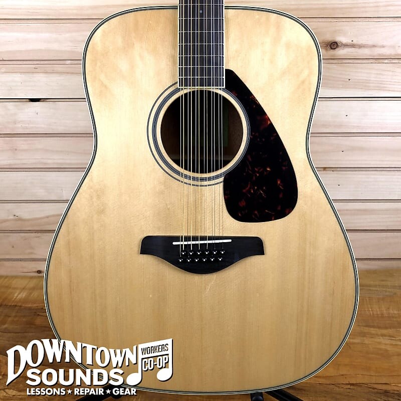 

Акустическая гитара Yamaha FG820-12 12-String Dreadnought Acoustic Guitar