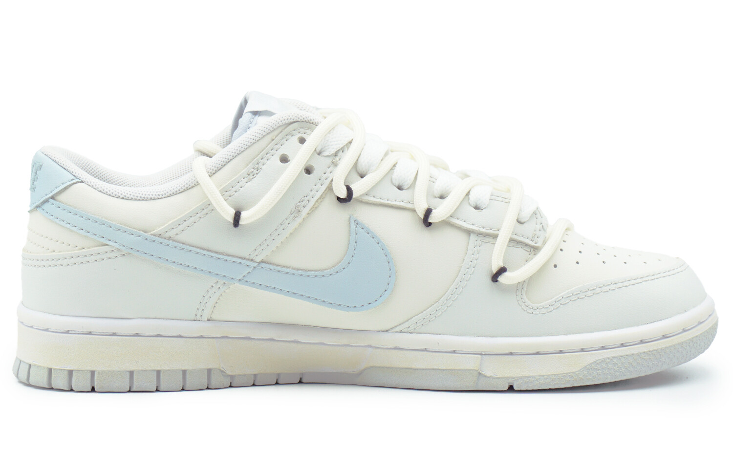 

Женские кроссовки для скейтбординга Nike Dunk