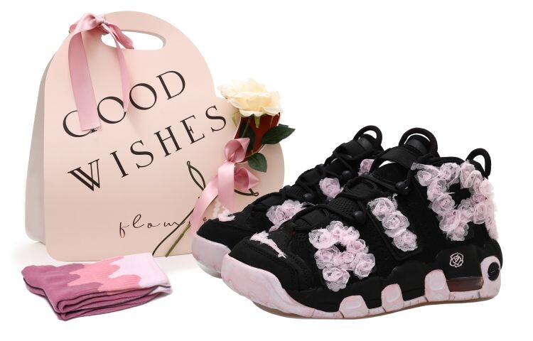 

Женские баскетбольные кроссовки Nike Air More Uptempo Vintage