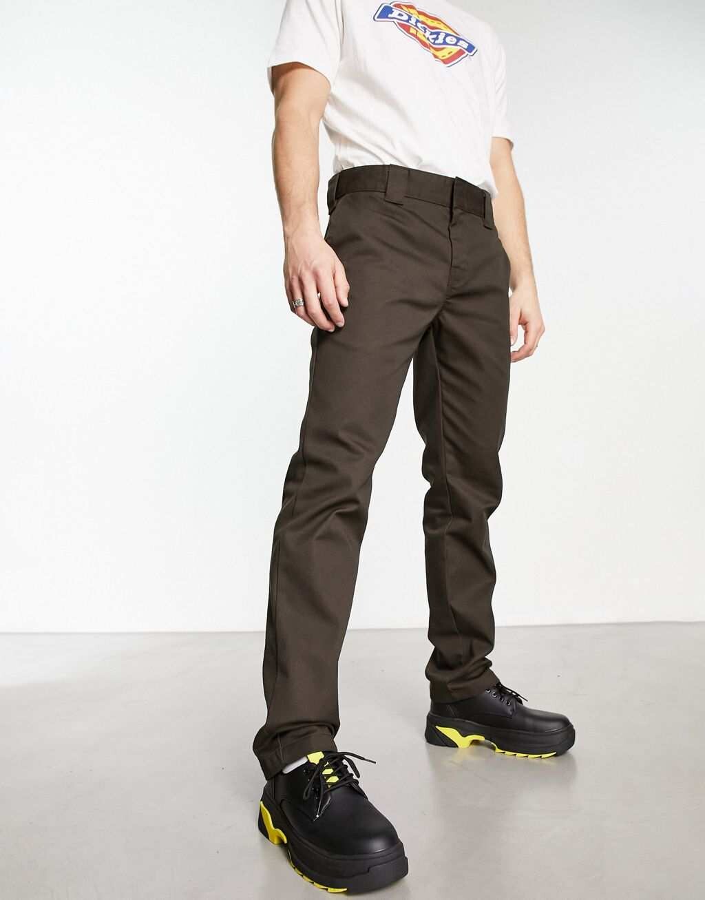 

Коричневые рабочие брюки узкого кроя Dickies 872
