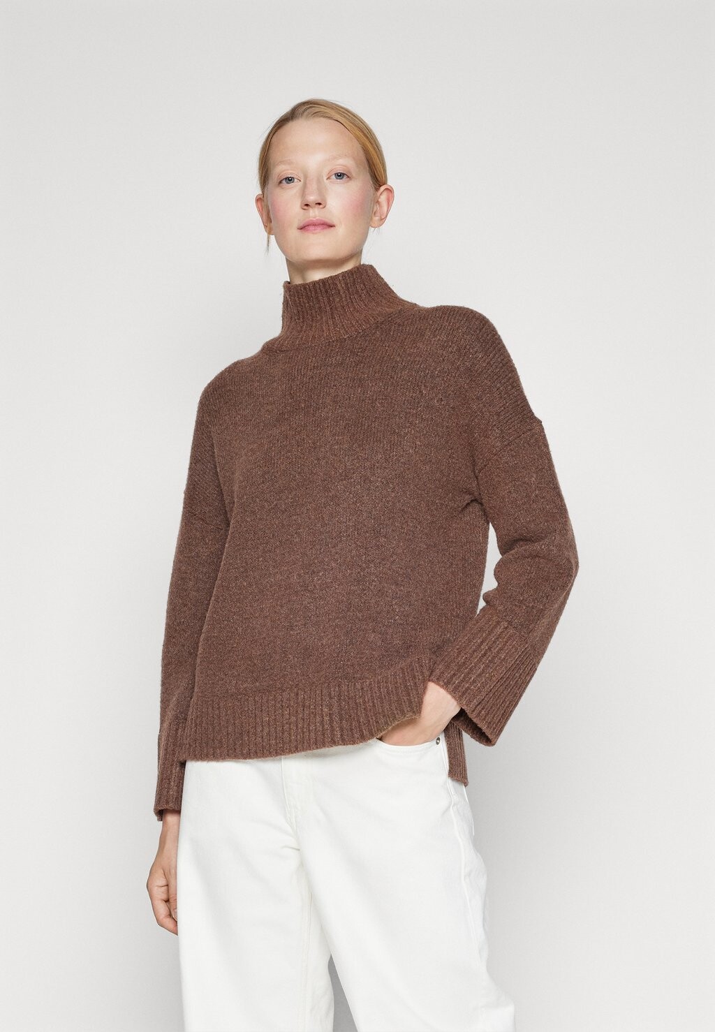 

Свитшот Abercrombie & Fitch EASY TURTLENECK, цвет chestnut